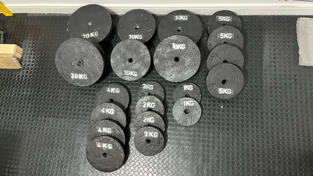 How to Make Your Own Weights with Concrete - Rafas Woodwork